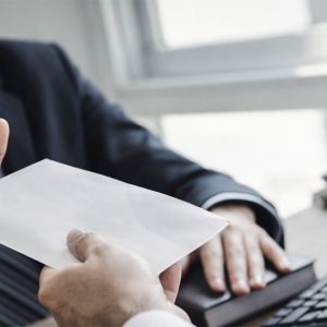 Профспілка проти керівника: Велика Палата окреслила межі вимоги про звільнення Профспілка проти керівника: Велика Палата окреслила межі вимоги про звільнення